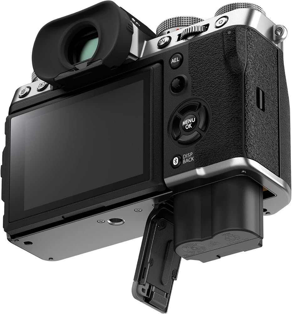 富士フイルム(FUJIFILM) ミラーレス一眼カメラ X-T5ボディ シルバー F X-T5-S JP 二言語対応 画像2